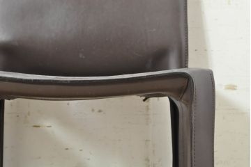 中古　Cassina(カッシーナ)　412　CAB(キャブ)　MARIO BELLINI(マリオベリーニ)　シンプルモダンな空間づくりに活躍するアームレスチェア2脚セット(ダイニングチェア、椅子、イス)(定価2脚で約52万8千円)(R-073998)