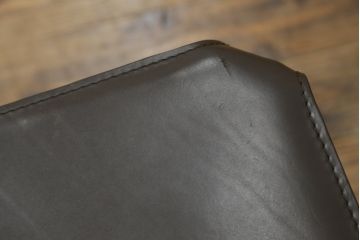 中古　Cassina(カッシーナ)　412　CAB(キャブ)　MARIO BELLINI(マリオベリーニ)　シンプルモダンな空間づくりに活躍するアームレスチェア2脚セット(ダイニングチェア、椅子、イス)(定価2脚で約52万8千円)(R-073999)