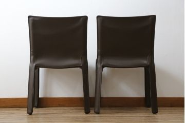 中古　Cassina(カッシーナ)　412　CAB(キャブ)　MARIO BELLINI(マリオベリーニ)　シンプルモダンな空間づくりに活躍するアームレスチェア2脚セット(ダイニングチェア、椅子、イス)(定価2脚で約52万8千円)(R-073999)