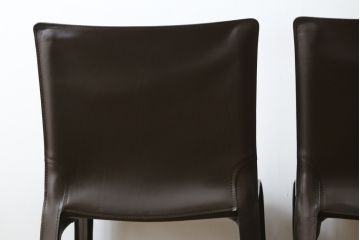 中古　Cassina(カッシーナ)　412　CAB(キャブ)　MARIO BELLINI(マリオベリーニ)　シンプルモダンな空間づくりに活躍するアームレスチェア2脚セット(ダイニングチェア、椅子、イス)(定価2脚で約52万8千円)(R-073999)
