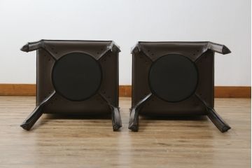 中古　Cassina(カッシーナ)　412　CAB(キャブ)　MARIO BELLINI(マリオベリーニ)　シンプルモダンな空間づくりに活躍するアームレスチェア2脚セット(ダイニングチェア、椅子、イス)(定価2脚で約52万8千円)(R-073999)