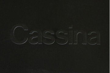 中古　Cassina(カッシーナ)　412　CAB　MARIO BELLINI(マリオベリーニ)　厚革製　背もたれのフィット感と抜群の座り心地が魅力!　シンプルモダンなアームレスチェア2脚　セット定価約52万8千円　(R-074001)