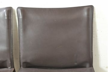 中古　Cassina(カッシーナ)　412　CAB(キャブ)　MARIO BELLINI(マリオベリーニ)　シンプルモダンな空間づくりに活躍するアームレスチェア2脚セット(ダイニングチェア、椅子、イス)(定価2脚で約52万8千円)(R-074001)