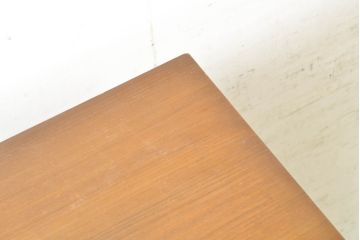 デンマークビンテージ　チーク材　HG(Hansen&Guldborg)Mobler製 (HGモブラー)　棚板が仕切りとしても使えるユニークな仕様のキャビネット(シェルフ、ブックケース、食器棚、収納棚、戸棚、ヴィンテージ、北欧)(R-074002)