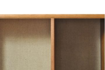 デンマークビンテージ　チーク材　HG(Hansen&Guldborg)Mobler製 (HGモブラー)　棚板が仕切りとしても使えるユニークな仕様のキャビネット(シェルフ、ブックケース、食器棚、収納棚、戸棚、ヴィンテージ、北欧)(R-074002)