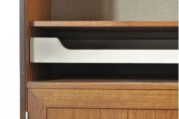 デンマークビンテージ　チーク材　HG(Hansen&Guldborg)Mobler製 (HGモブラー)　棚板が仕切りとしても使えるユニークな仕様のキャビネット(シェルフ、ブックケース、食器棚、収納棚、戸棚、ヴィンテージ、北欧)(R-074002)