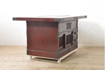 中古　美品　遠野民芸家具　美しい木目が魅力的な漆塗りの囲炉裏テーブル(長火鉢、木製火鉢、ダイニングテーブル、食卓、4人掛け)(定価約80万円)(R-074003)
