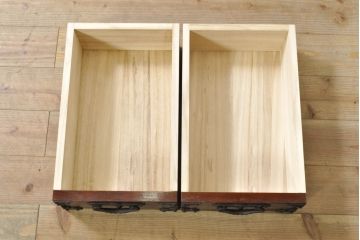 中古　美品　遠野民芸家具　美しい木目が魅力的な漆塗りの囲炉裏テーブル(長火鉢、木製火鉢、ダイニングテーブル、食卓、4人掛け)(定価約80万円)(R-074003)