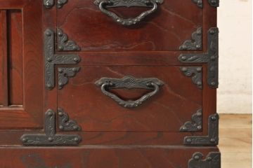 中古　美品　遠野民芸家具　美しい木目が魅力的な漆塗りの囲炉裏テーブル(長火鉢、木製火鉢、ダイニングテーブル、食卓、4人掛け)(定価約80万円)(R-074003)