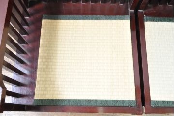 中古　遠野民芸家具　並べても分割しても使えるデザインが嬉しい畳ベンチ(長椅子、木製ベンチ、アームチェア、3人掛け)(R-074004)