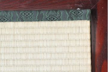 中古　遠野民芸家具　並べても分割しても使えるデザインが嬉しい畳ベンチ(長椅子、木製ベンチ、アームチェア、3人掛け)(R-074004)