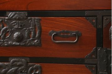 和製アンティーク　前面欅(ケヤキ)材　和の空間づくりにおすすめの庄内箪笥ローボード(時代箪笥、和たんす、整理たんす、収納タンス、ローチェスト、テレビ台、テレビボード、引き出し)(R-074009)