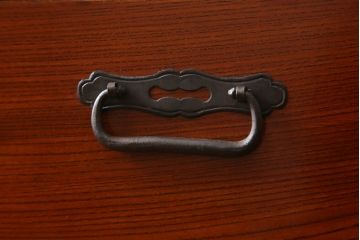和製アンティーク　前面欅(ケヤキ)材　和の空間づくりにおすすめの庄内箪笥ローボード(時代箪笥、和たんす、整理たんす、収納タンス、衣装タンス、ローチェスト、テレビ台、テレビボード、引き出し)(R-074010)