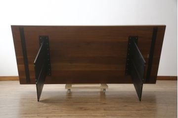 中古　arflex(アルフレックス)　Riva(リーヴァ)　NATURA(ナチュラ)　お洒落な空間作りにおすすめのダイニングテーブル(食卓、4人掛け、6人掛け、作業台)(定価約80万円)(R-074012)