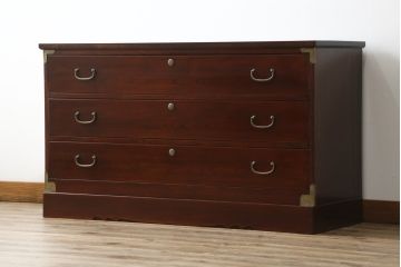 和製ビンテージ　美品!!　天板付きリメイク　前面欅(ケヤキ)材　漆塗り　艶のある木の色味と美しい杢目が魅力的なローボード(テレビ台、テレビボード、ローチェスト、収納箪笥、衣装箪笥、和タンス、引き出し、ヴィンテージ)(R-074017)
