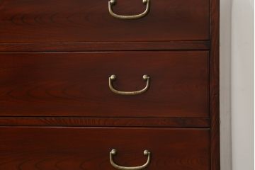 和製ビンテージ　美品!!　天板付きリメイク　前面欅(ケヤキ)材　漆塗り　艶のある木の色味と美しい杢目が魅力的なローボード(テレビ台、テレビボード、ローチェスト、収納箪笥、衣装箪笥、和タンス、引き出し、ヴィンテージ)(R-074017)