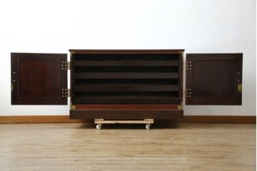 和製ヴィンテージ　美品!!　前面欅(ケヤキ)材　漆塗り　艶のある木の色味と美しい杢目が魅力的なローボード　(R-074018)