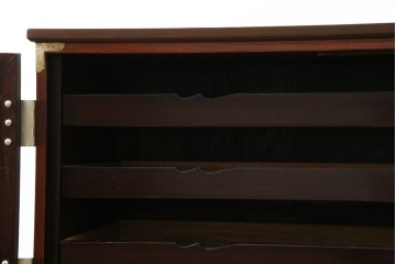 和製ヴィンテージ　美品!!　前面欅(ケヤキ)材　漆塗り　艶のある木の色味と美しい杢目が魅力的なローボード　(R-074018)