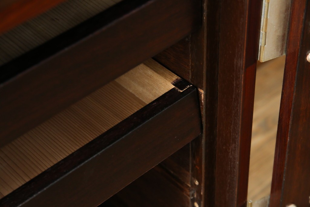 和製ヴィンテージ　美品!!　前面欅(ケヤキ)材　漆塗り　艶のある木の色味と美しい杢目が魅力的なローボード　(R-074018)