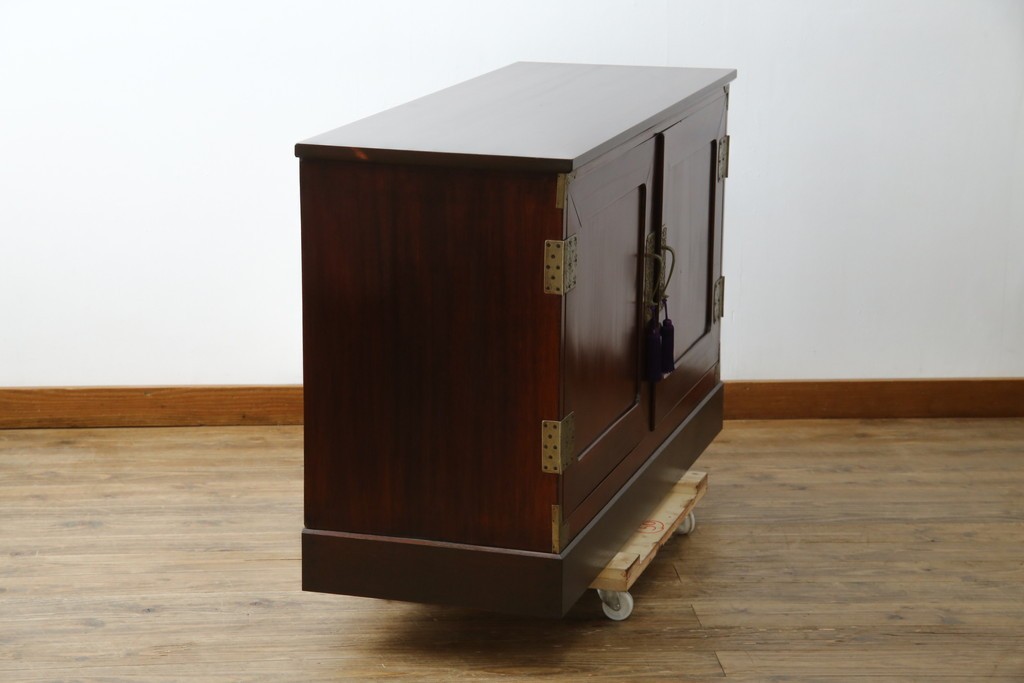 和製ヴィンテージ　美品!!　前面欅(ケヤキ)材　漆塗り　艶のある木の色味と美しい杢目が魅力的なローボード　(R-074018)