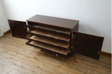 和製ヴィンテージ　美品!!　前面欅(ケヤキ)材　漆塗り　艶のある木の色味と美しい杢目が魅力的なローボード　(R-074018)