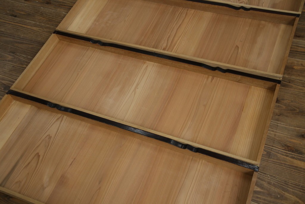 和製ヴィンテージ　美品!!　前面欅(ケヤキ)材　漆塗り　艶のある木の色味と美しい杢目が魅力的なローボード　(R-074018)