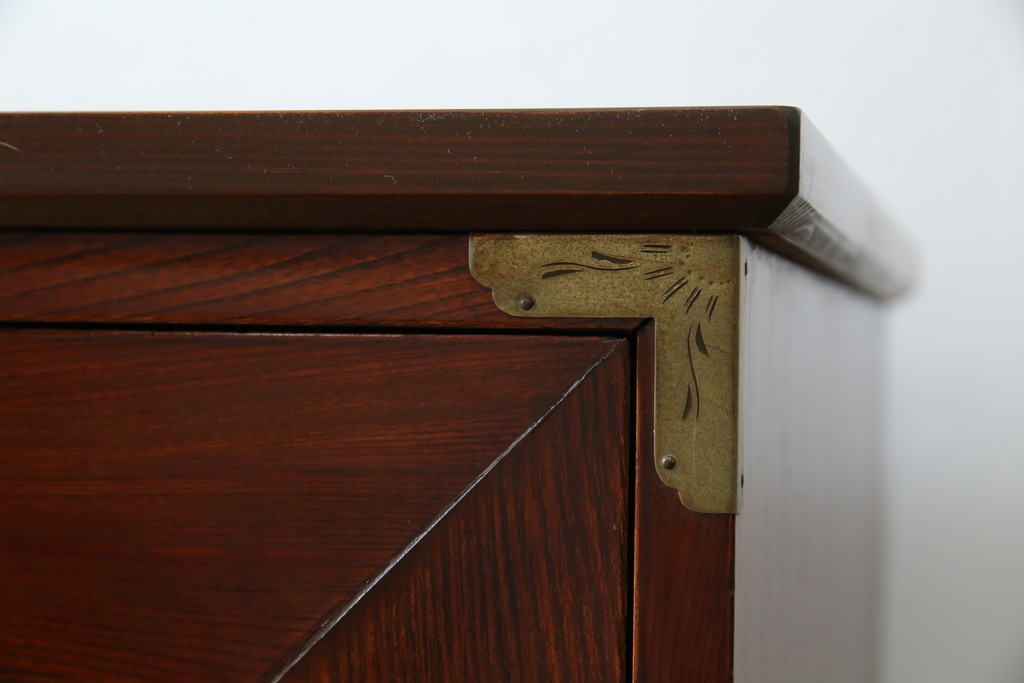 和製ヴィンテージ　美品!!　前面欅(ケヤキ)材　漆塗り　艶のある木の色味と美しい杢目が魅力的なローボード　(R-074018)