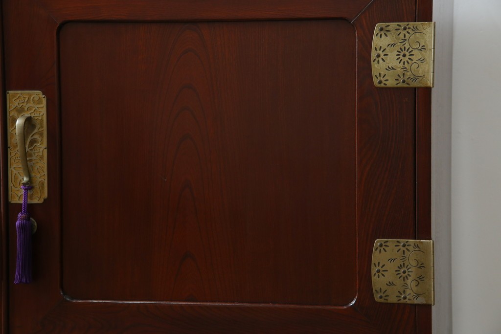 和製ヴィンテージ　美品!!　前面欅(ケヤキ)材　漆塗り　艶のある木の色味と美しい杢目が魅力的なローボード　(R-074018)