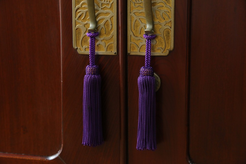 和製ヴィンテージ　美品!!　前面欅(ケヤキ)材　漆塗り　艶のある木の色味と美しい杢目が魅力的なローボード　(R-074018)