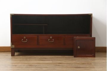 和製ビンテージ　美品!!　脚付きリメイク　前面欅(ケヤキ)材　漆塗り　艶のある木の色味と美しい杢目が魅力的なローボード(収納箪笥、和タンス、引き出し、戸棚、収納棚、ヴィンテージ)(R-074019)