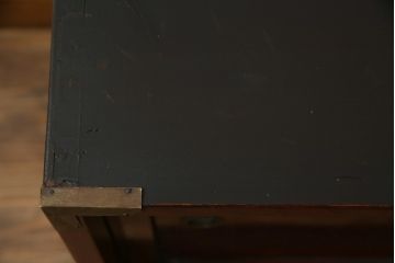 和製ビンテージ　美品!!　脚付きリメイク　前面欅(ケヤキ)材　漆塗り　艶のある木の色味と美しい杢目が魅力的なローボード(収納箪笥、和タンス、引き出し、戸棚、収納棚、ヴィンテージ)(R-074019)