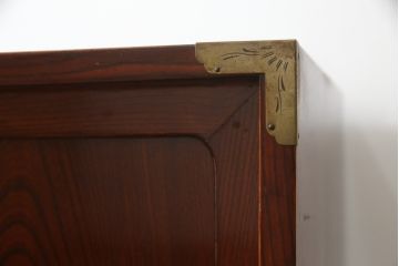 和製ビンテージ　美品!!　脚付きリメイク　前面欅(ケヤキ)材　漆塗り　艶のある木の色味と美しい杢目が魅力的なローボード(収納箪笥、和タンス、引き出し、戸棚、収納棚、ヴィンテージ)(R-074019)