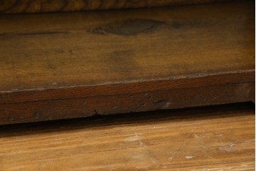 和製アンティーク　栓材　象嵌　どこか懐かしい雰囲気の漂う楔(くさび)式本棚　(R-074022)