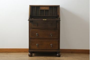 イギリスアンティーク　Lloyd's Antiques(ロイズ・アンティークス)取り扱い　趣のある佇まいが魅力的なオーク材の幅狭ライティングビューロー(ワークデスク、簿記机、在宅用、在宅ワーク用、英国)(R-074023)