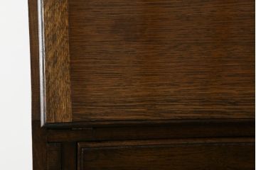 イギリスアンティーク　Lloyd's Antiques(ロイズ・アンティークス)取り扱い　趣のある佇まいが魅力的なオーク材の幅狭ライティングビューロー(ワークデスク、簿記机、在宅用、在宅ワーク用、英国)(R-074023)