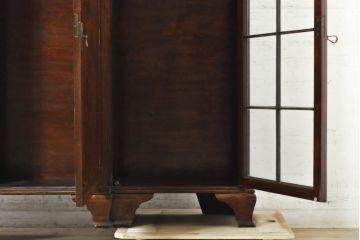 イギリスアンティーク　Lloyd's Antiques(ロイズ・アンティークス)取り扱い　名門　WARING&GILLOW(ワーリングアンドギロー)社製　マホガニー材　クラシカルな雰囲気溢れるサイドボード(キャビネット、飾り棚、収納棚、戸棚、英国)(R-074025)