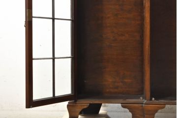 イギリスアンティーク　Lloyd's Antiques(ロイズ・アンティークス)取り扱い　名門　WARING&GILLOW(ワーリングアンドギロー)社製　マホガニー材　クラシカルな雰囲気溢れるサイドボード(キャビネット、飾り棚、収納棚、戸棚、英国)(R-074025)