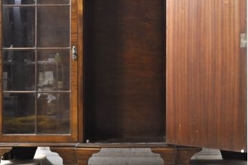 イギリスアンティーク　Lloyd's Antiques(ロイズ・アンティークス)取り扱い　名門　WARING&GILLOW(ワーリングアンドギロー)社製　マホガニー材　クラシカルな雰囲気溢れるサイドボード(キャビネット、飾り棚、収納棚、戸棚、英国)(R-074025)