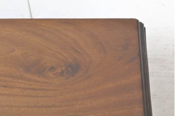 イギリスアンティーク　Lloyd's Antiques(ロイズ・アンティークス)取り扱い　名門　WARING&GILLOW(ワーリングアンドギロー)社製　マホガニー材　クラシカルな雰囲気溢れるサイドボード(キャビネット、飾り棚、収納棚、戸棚、英国)(R-074025)