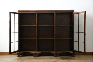 イギリスアンティーク　Lloyd's Antiques(ロイズ・アンティークス)取り扱い　名門　WARING&GILLOW(ワーリングアンドギロー)社製　マホガニー材　クラシカルな雰囲気溢れるサイドボード(キャビネット、飾り棚、収納棚、戸棚、英国)(R-074025)