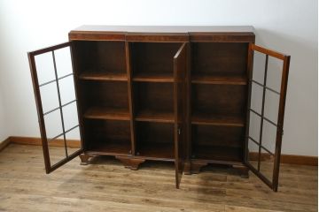 イギリスアンティーク　Lloyd's Antiques(ロイズ・アンティークス)取り扱い　名門　WARING&GILLOW(ワーリングアンドギロー)社製　マホガニー材　クラシカルな雰囲気溢れるサイドボード(キャビネット、飾り棚、収納棚、戸棚、英国)(R-074025)