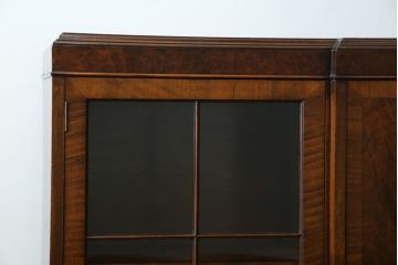 イギリスアンティーク　Lloyd's Antiques(ロイズ・アンティークス)取り扱い　名門　WARING&GILLOW(ワーリングアンドギロー)社製　マホガニー材　クラシカルな雰囲気溢れるサイドボード(キャビネット、飾り棚、収納棚、戸棚、英国)(R-074025)
