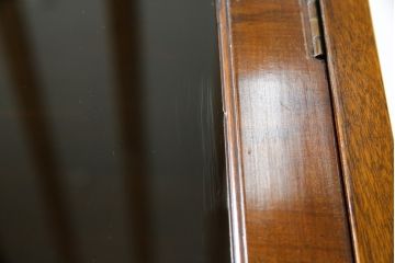 イギリスアンティーク　Lloyd's Antiques(ロイズ・アンティークス)取り扱い　名門　WARING&GILLOW(ワーリングアンドギロー)社製　マホガニー材　クラシカルな雰囲気溢れるサイドボード(キャビネット、飾り棚、収納棚、戸棚、英国)(R-074025)