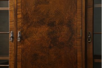 イギリスアンティーク　Lloyd's Antiques(ロイズ・アンティークス)取り扱い　名門　WARING&GILLOW(ワーリングアンドギロー)社製　マホガニー材　クラシカルな雰囲気溢れるサイドボード(キャビネット、飾り棚、収納棚、戸棚、英国)(R-074025)