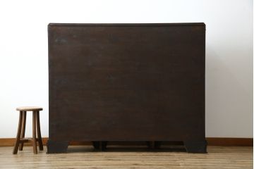 イギリスアンティーク　Lloyd's Antiques(ロイズ・アンティークス)取り扱い　名門　WARING&GILLOW(ワーリングアンドギロー)社製　マホガニー材　クラシカルな雰囲気溢れるサイドボード(キャビネット、飾り棚、収納棚、戸棚、英国)(R-074025)