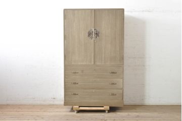 和製ビンテージ　国産　職人手造り品　鹿モチーフの細やかな装飾金具が上品な総桐箪笥(並厚、桐たんす、和タンス、着物箪笥、衣装箪笥、収納たんす、引き出し、ヴィンテージ)(R-074027)