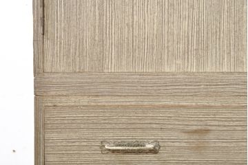和製ビンテージ　国産　職人手造り品　鹿モチーフの細やかな装飾金具が上品な総桐箪笥(並厚、桐たんす、和タンス、着物箪笥、衣装箪笥、収納たんす、引き出し、ヴィンテージ)(R-074027)