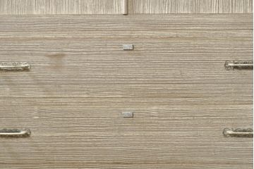 和製ビンテージ　国産　職人手造り品　鹿モチーフの細やかな装飾金具が上品な総桐箪笥(並厚、桐たんす、和タンス、着物箪笥、衣装箪笥、収納たんす、引き出し、ヴィンテージ)(R-074027)