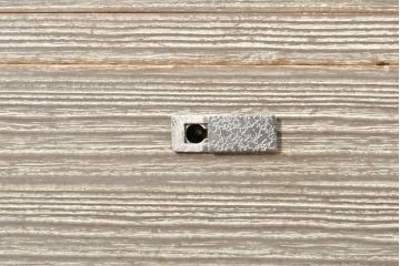 和製ビンテージ　国産　職人手造り品　鹿モチーフの細やかな装飾金具が上品な総桐箪笥(並厚、桐たんす、和タンス、着物箪笥、衣装箪笥、収納たんす、引き出し、ヴィンテージ)(R-074027)