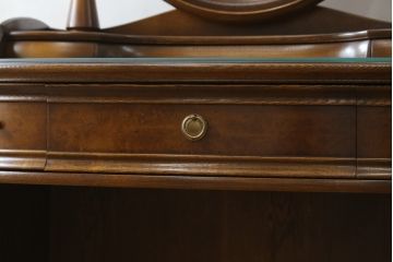中古　松永工房　アンジュ　クラシカルな雰囲気漂うドレッサーとチェアのセット(化粧台、鏡台、ミラー、イス、椅子)(R-074028)